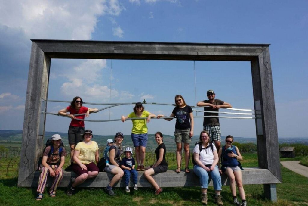 Gruppe posiert für ein Foto